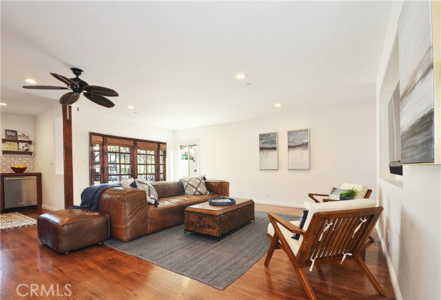 1019 Spencer Street, Redondo Beach, California 90277, 3 Bedrooms Bedrooms, ,2 BathroomsBathrooms,Residential,Sold,Spencer,SB18286232