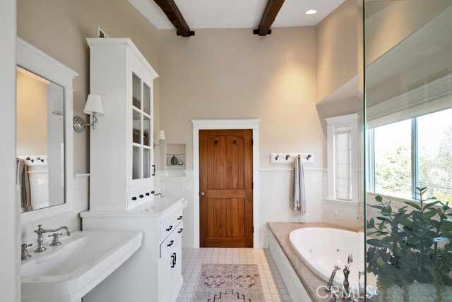 1724 Walnut Avenue, Manhattan Beach, California 90266, 4 Bedrooms Bedrooms, ,3 BathroomsBathrooms,Residential,Sold,Walnut,SB21065266