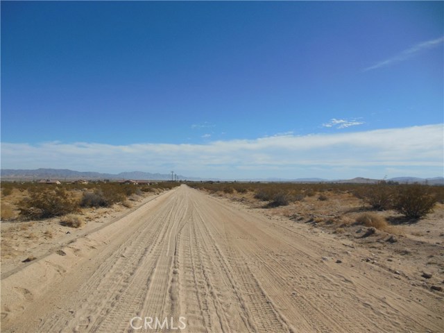 Detail Gallery Image 4 of 6 For 106 Cassia St, Twentynine Palms,  CA 92277 - – Beds | – Baths