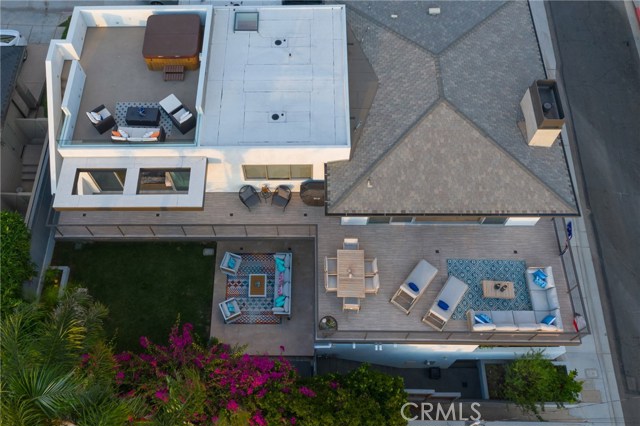 801 Ocean Drive, Hermosa Beach, California 90254, 4 Bedrooms Bedrooms, ,5 BathroomsBathrooms,Residential,Sold,Ocean,SB19222362