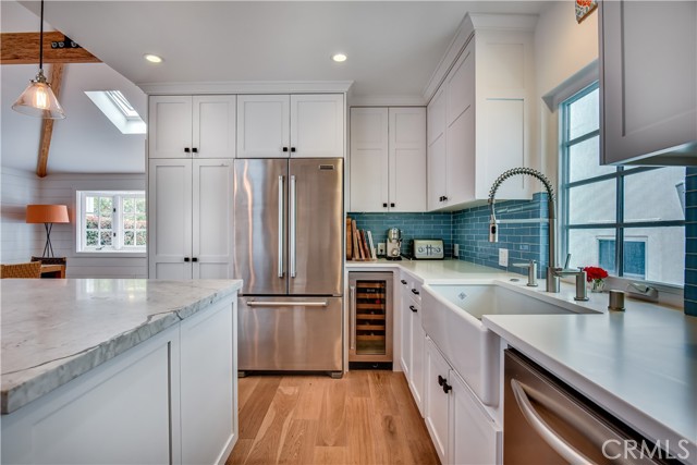 552 3rd Street, Manhattan Beach, California 90266, 3 Bedrooms Bedrooms, ,1 BathroomBathrooms,Residential,Sold,3rd,SB21099557