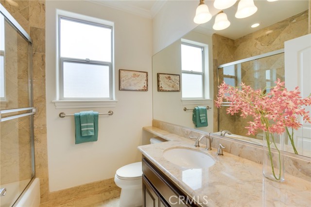 523 Lucia Avenue, Redondo Beach, California 90277, 4 Bedrooms Bedrooms, ,4 BathroomsBathrooms,Residential,Sold,Lucia,SB18107148