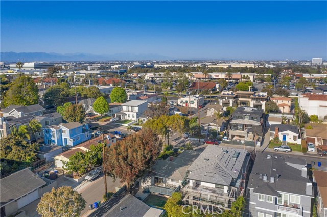 2617 Oak Avenue, Manhattan Beach, California 90266, 3 Bedrooms Bedrooms, ,1 BathroomBathrooms,Residential,Sold,Oak,SB21114523