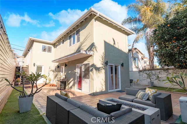 706 Serpentine Street, Redondo Beach, California 90277, 4 Bedrooms Bedrooms, ,2 BathroomsBathrooms,Residential,Sold,Serpentine,SB21039323