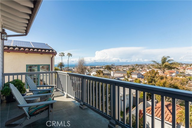 Another great spot to relax and take in the view - upper balcony off Living Room/Kitchen