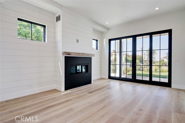 1400 17th Street, Manhattan Beach, California 90266, 5 Bedrooms Bedrooms, ,3 BathroomsBathrooms,Residential,Sold,17th,SB21193120