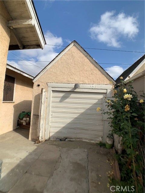 1 Bed Home for Sale in Compton, California