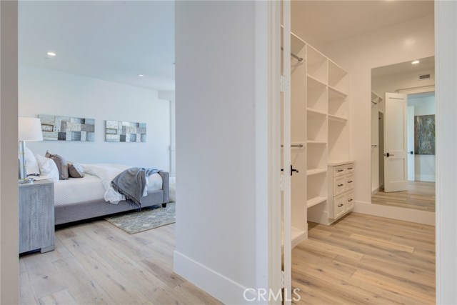 1037 2nd Street, Hermosa Beach, California 90254, 4 Bedrooms Bedrooms, ,3 BathroomsBathrooms,Residential,Sold,2nd,SB19264836