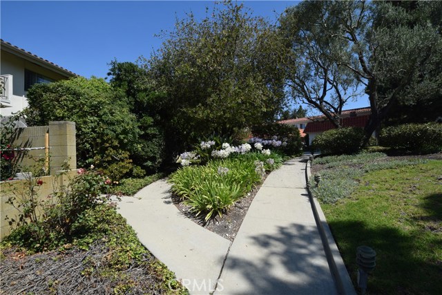 29 Via Granada, Rolling Hills Estates, California 90274, 3 Bedrooms Bedrooms, ,3 BathroomsBathrooms,Residential,Sold,Via Granada,SB17161275