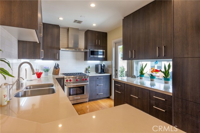 2703 Spreckels Lane, Redondo Beach, California 90278, 4 Bedrooms Bedrooms, ,3 BathroomsBathrooms,Residential,Sold,Spreckels,PW20057811