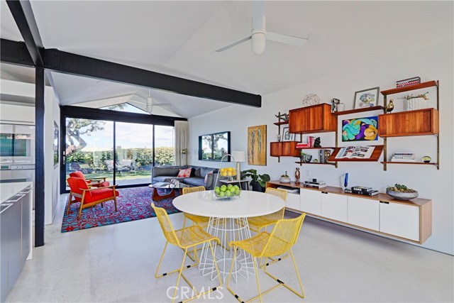 Kitchen Eating Area