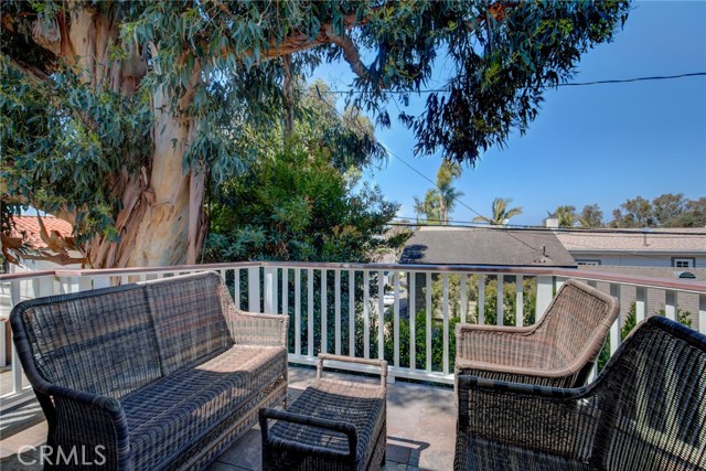2301 Laurel Avenue, Manhattan Beach, California 90266, 5 Bedrooms Bedrooms, ,4 BathroomsBathrooms,Residential,Sold,Laurel,SB20111754