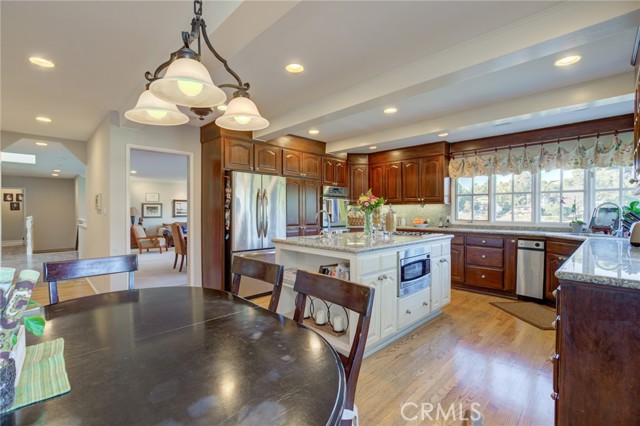 58 Hidden Valley Road, Rolling Hills Estates, California 90274, 6 Bedrooms Bedrooms, ,5 BathroomsBathrooms,Residential,Sold,Hidden Valley,SB21026059