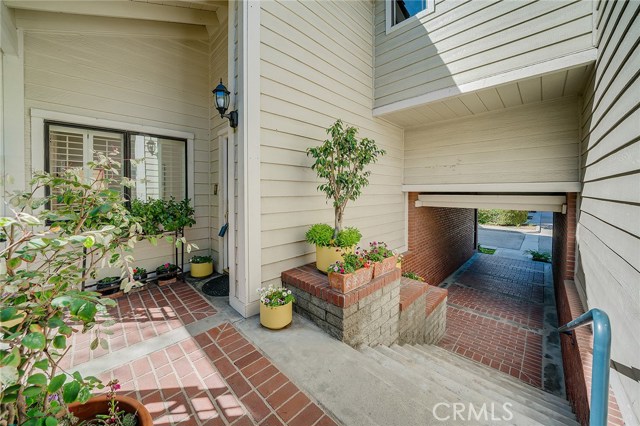 14 Bermuda Court, Manhattan Beach, California 90266, 2 Bedrooms Bedrooms, ,1 BathroomBathrooms,Residential,Sold,Bermuda,SB20058467