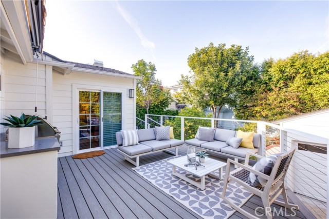 861 12th Court, Manhattan Beach, California 90266, 3 Bedrooms Bedrooms, ,1 BathroomBathrooms,Residential,Sold,12th,SB20006910