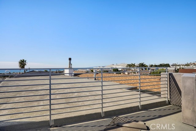 2031 Hillcrest Drive, Hermosa Beach, California 90254, 3 Bedrooms Bedrooms, ,4 BathroomsBathrooms,Residential,Sold,Hillcrest,PW20026303