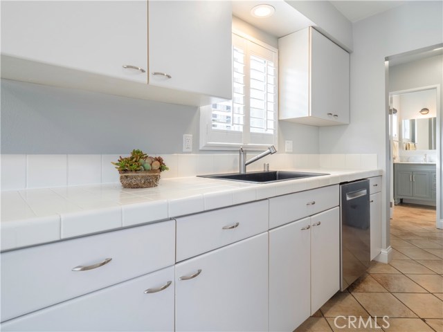 1600 Spreckels Lane, Redondo Beach, California 90278, 3 Bedrooms Bedrooms, ,2 BathroomsBathrooms,Residential,Sold,Spreckels,SB20058479 1600 Spreckels Lane, Redondo Beach, California 90278, 3 Bedrooms Bedrooms, ,2 BathroomsBathrooms,Residential,Sold,Spreckels,SB20058479