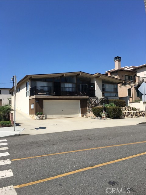 103 Paseo De La Playa, Redondo Beach, California 90277, ,Residential Income,Sold,Paseo De La Playa,SB17209655