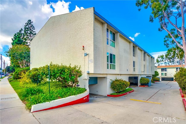 615 Prospect Avenue, Redondo Beach, California 90277, 2 Bedrooms Bedrooms, ,1 BathroomBathrooms,Residential,Sold,Prospect,SB19060602