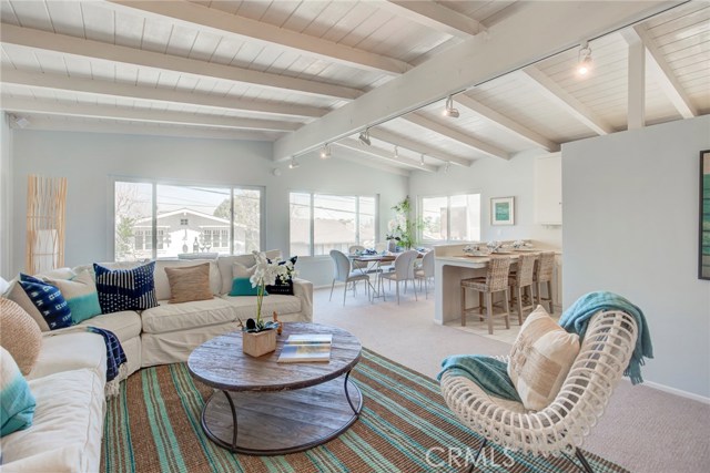 736 13th, Manhattan Beach, California 90266, 4 Bedrooms Bedrooms, ,3 BathroomsBathrooms,Residential,Sold,13th,SB19074833