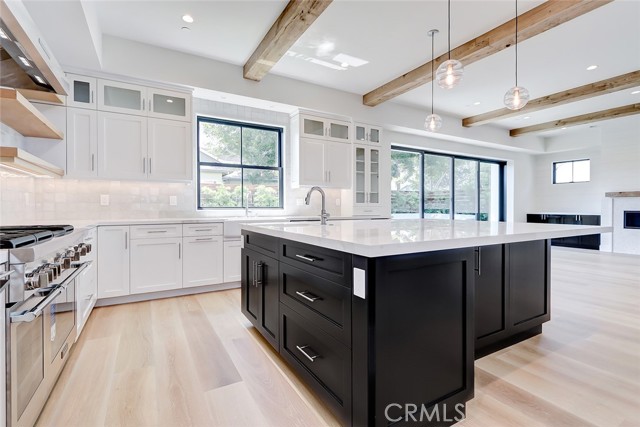 1400 17th Street, Manhattan Beach, California 90266, 5 Bedrooms Bedrooms, ,3 BathroomsBathrooms,Residential,Sold,17th,SB21193120