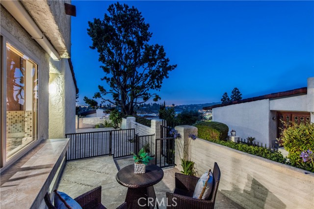160 Aspen Way, Rolling Hills Estates, California 90274, 3 Bedrooms Bedrooms, ,2 BathroomsBathrooms,Residential,Sold,Aspen Way,PV20146258