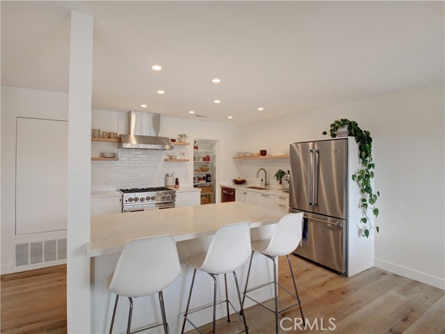 1920 Voorhees Avenue, Redondo Beach, California 90278, 3 Bedrooms Bedrooms, ,3 BathroomsBathrooms,Residential,Sold,Voorhees,SB20104389