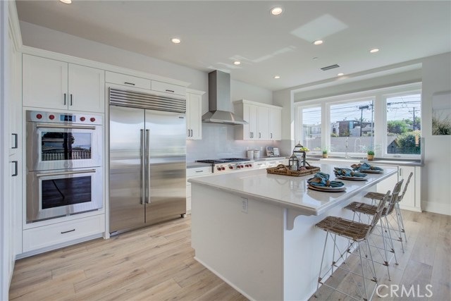 1037 2nd Street, Hermosa Beach, California 90254, 4 Bedrooms Bedrooms, ,3 BathroomsBathrooms,Residential,Sold,2nd,SB19264836