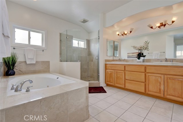 2305 Pullman Lane, Redondo Beach, California 90278, 4 Bedrooms Bedrooms, ,2 BathroomsBathrooms,Residential,Sold,Pullman,SB18109646