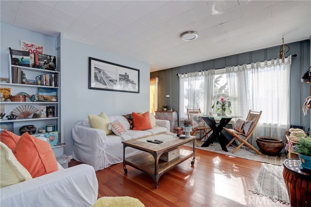 3905 Crest Drive, Manhattan Beach, California 90266, 3 Bedrooms Bedrooms, ,Residential,Sold,Crest,SB19240278