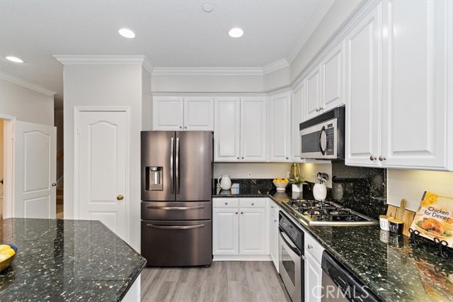 630 Meyer Lane, Redondo Beach, California 90278, 3 Bedrooms Bedrooms, ,2 BathroomsBathrooms,Residential,Sold,Meyer,SB21106616