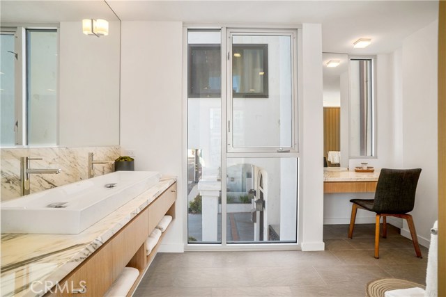 121 2nd Street, Hermosa Beach, California 90254, 4 Bedrooms Bedrooms, ,4 BathroomsBathrooms,Residential,Sold,2nd,SB19073415