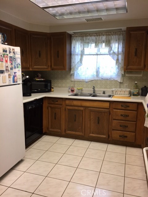 2112 Perry Avenue, Redondo Beach, California 90278, 3 Bedrooms Bedrooms, ,2 BathroomsBathrooms,Residential,Sold,Perry,SB17193729