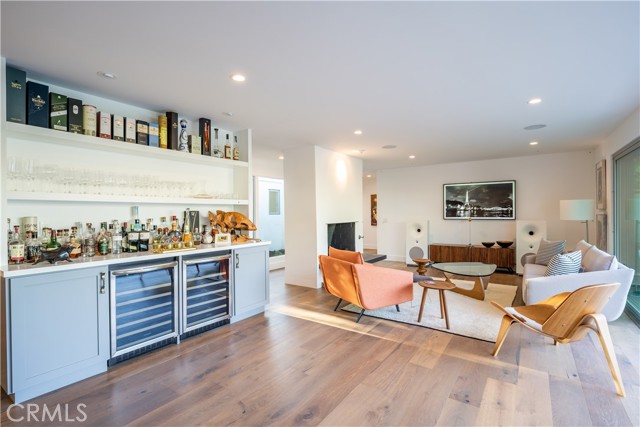 F150624f 9d11 4a5a 976e F817a9c8575d