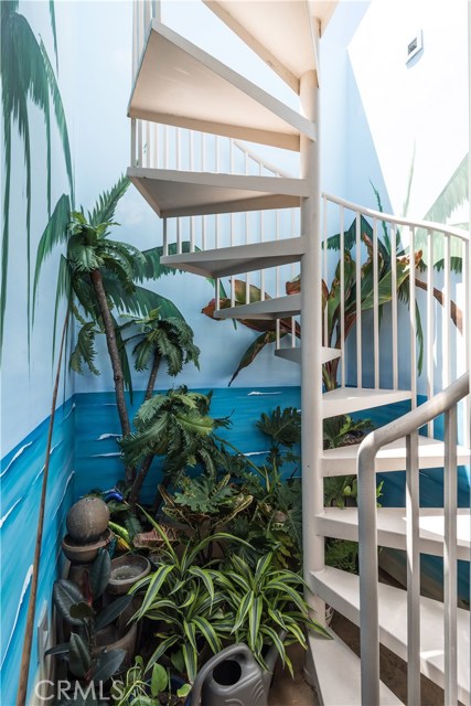 205 Helberta Avenue, Redondo Beach, California 90277, 4 Bedrooms Bedrooms, ,3 BathroomsBathrooms,Residential,Sold,Helberta,SB18113990