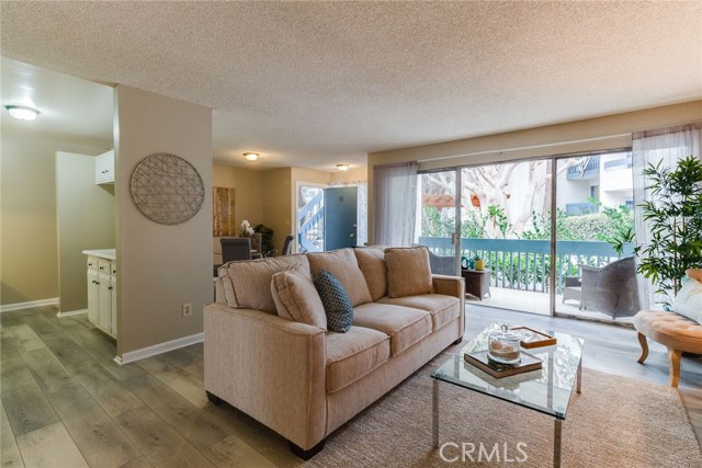 902 Camino Real, Redondo Beach, California 90277, 2 Bedrooms Bedrooms, ,2 BathroomsBathrooms,Residential,Sold,Camino Real,SB18281121