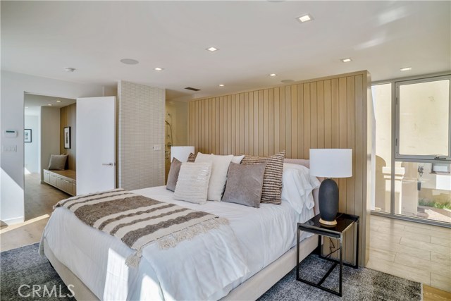 131 2nd Street, Hermosa Beach, California 90254, 4 Bedrooms Bedrooms, ,4 BathroomsBathrooms,Residential,Sold,2nd,SB19073645