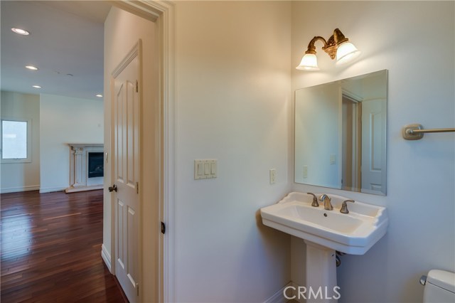 607 Guadalupe Avenue, Redondo Beach, California 90277, 4 Bedrooms Bedrooms, ,4 BathroomsBathrooms,Residential,Sold,Guadalupe,PV18043170