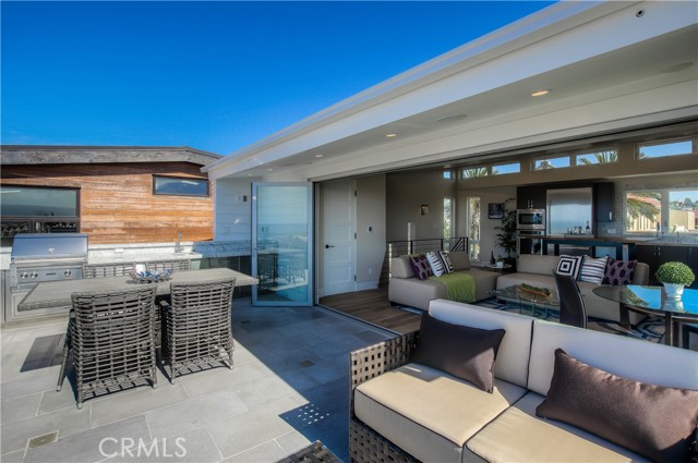 1819 Monterey Boulevard, Hermosa Beach, California 90254, 4 Bedrooms Bedrooms, ,4 BathroomsBathrooms,Residential,Sold,Monterey,SB21046153