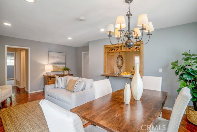 1902 Spreckels Lane, Redondo Beach, California 90278, 3 Bedrooms Bedrooms, ,2 BathroomsBathrooms,Residential,Sold,Spreckels,SB19180441