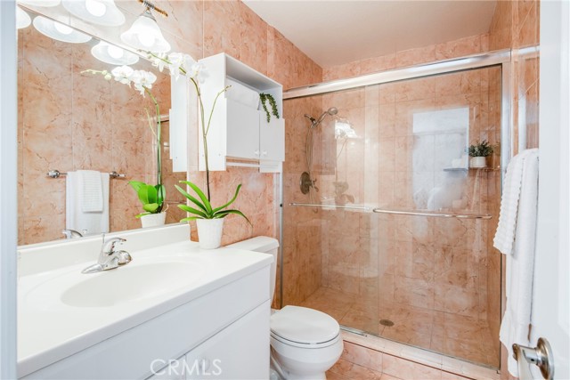 1427 12th Street, Manhattan Beach, California 90266, 2 Bedrooms Bedrooms, ,3 BathroomsBathrooms,Residential,Sold,12th,SB21102526