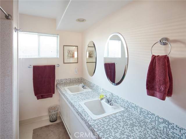 3 Bed Home for Sale in Hawthorne, California