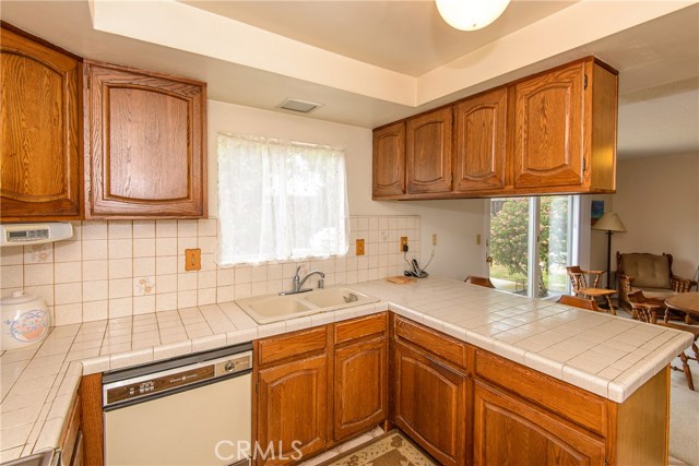 The kitchen with a breakfast bar!