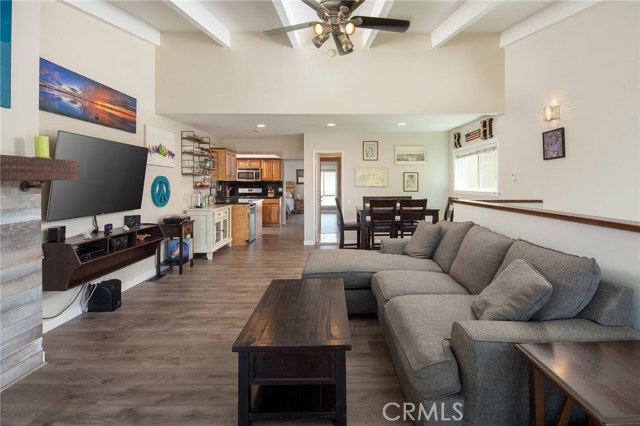 834 Lucia Avenue, Redondo Beach, California 90277, 3 Bedrooms Bedrooms, ,2 BathroomsBathrooms,Residential,Sold,Lucia,SB18180242