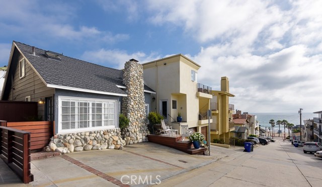 212 40th Street, Manhattan Beach, California 90266, 3 Bedrooms Bedrooms, ,2 BathroomsBathrooms,Residential,Sold,40th,SB17151175