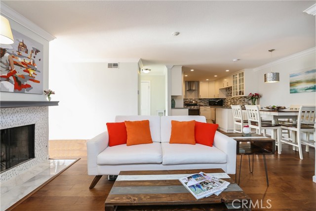 110 Guadalupe Avenue, Redondo Beach, California 90277, 3 Bedrooms Bedrooms, ,3 BathroomsBathrooms,Residential,Sold,Guadalupe,PW17148402