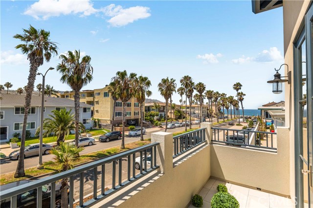 111 Vista Del Mar, Redondo Beach, California 90277, 3 Bedrooms Bedrooms, ,2 BathroomsBathrooms,Residential,Sold,Vista Del Mar,SB20014764