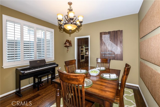 Light, bright formal Dining Room