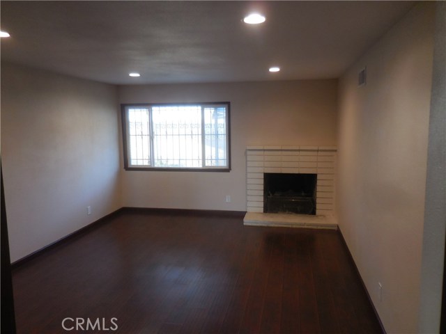 3 Bed Home for Sale in Los Angeles, California