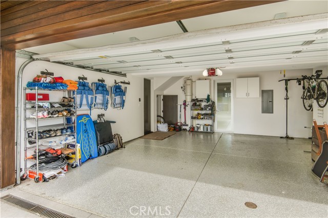 218 1st Place, Manhattan Beach, California 90266, 3 Bedrooms Bedrooms, ,3 BathroomsBathrooms,Residential,Sold,1st,PV21075886